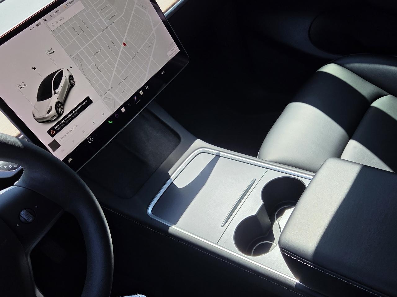 Tesla Model Y  2022