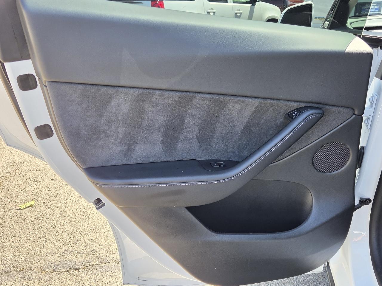Tesla Model Y  2022