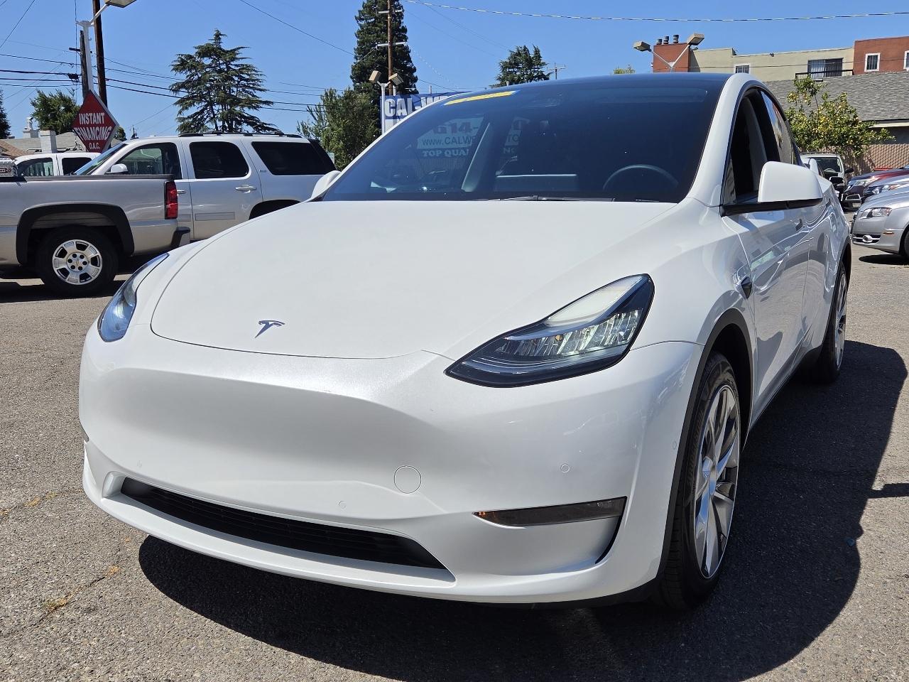 Tesla Model Y  2022