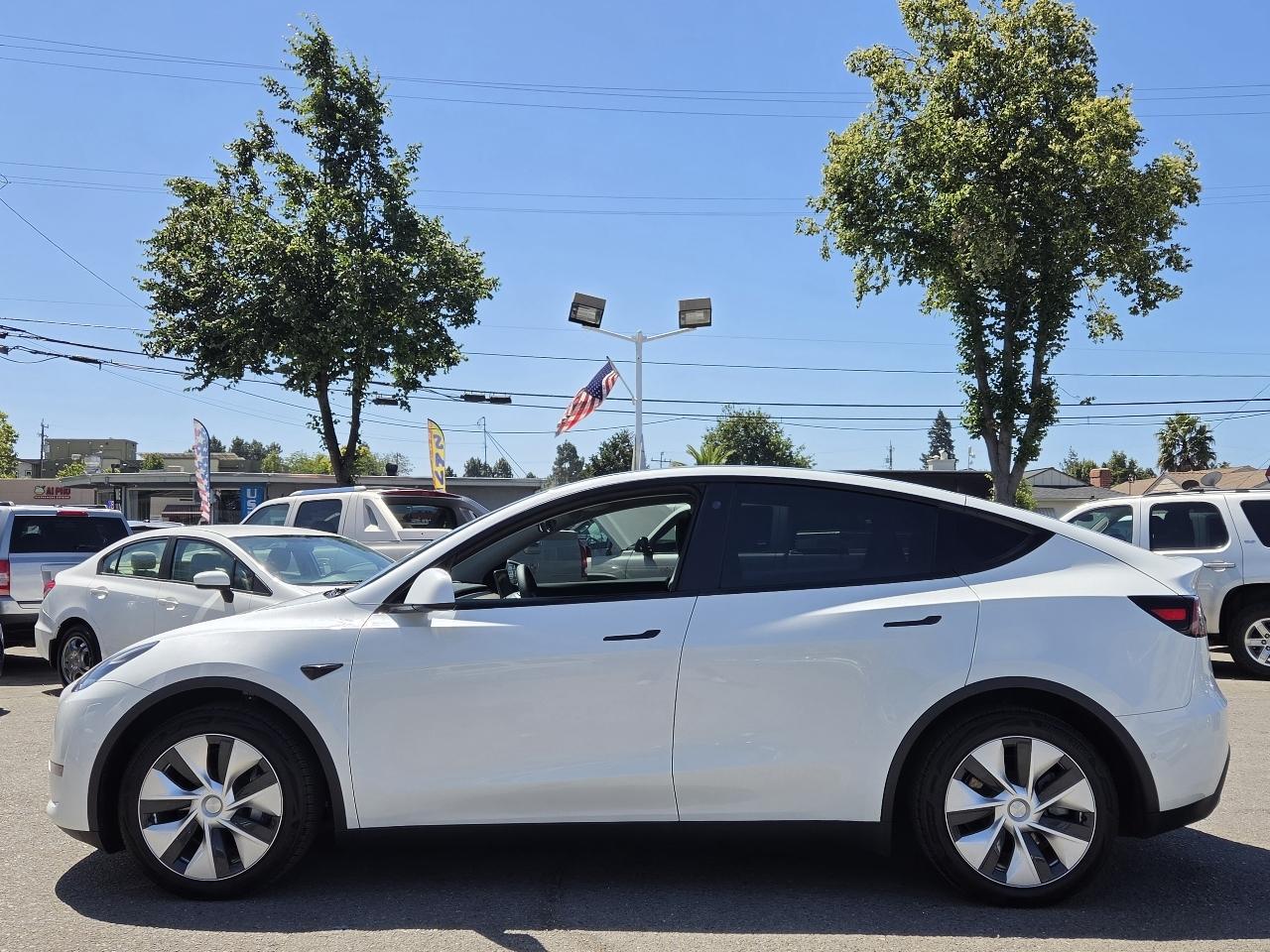 Tesla Model Y  2022