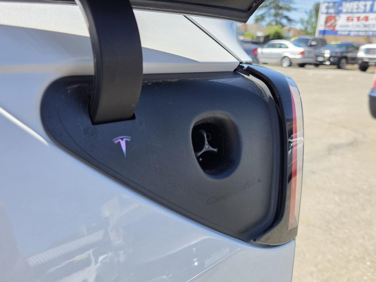 Tesla Model Y  2022