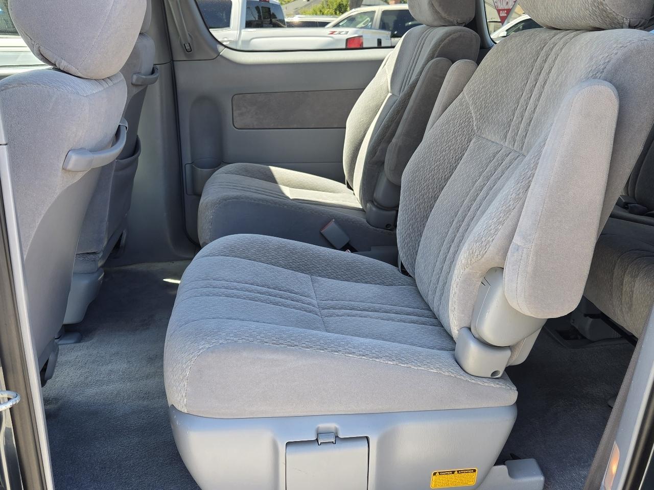 Toyota Sienna  2003