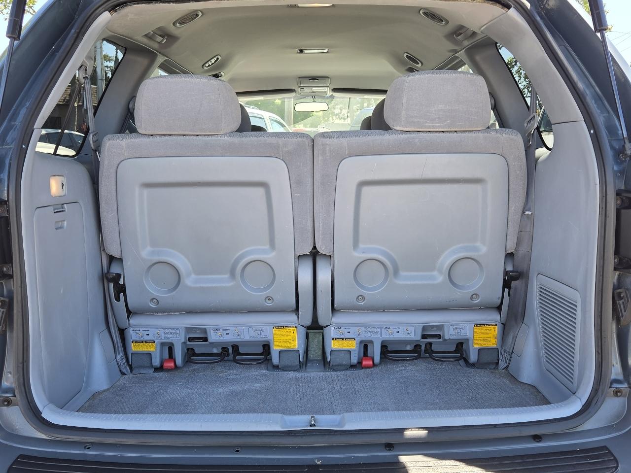 Toyota Sienna  2003