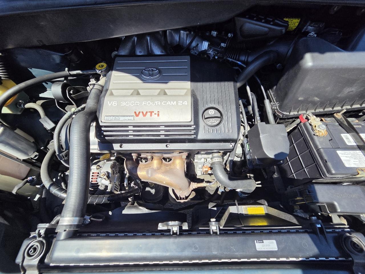 Toyota Sienna  2003