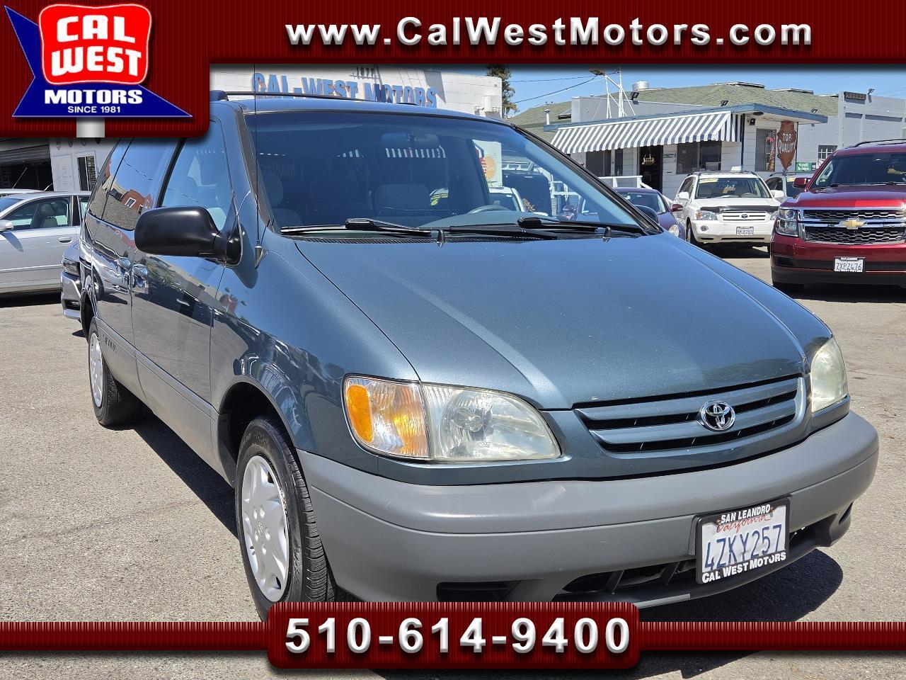 Toyota Sienna  2003