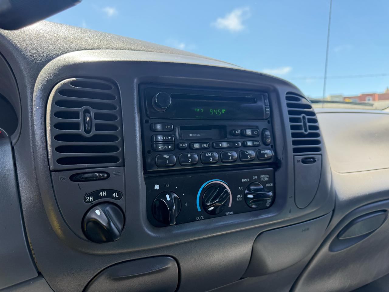 Ford F-150  2002