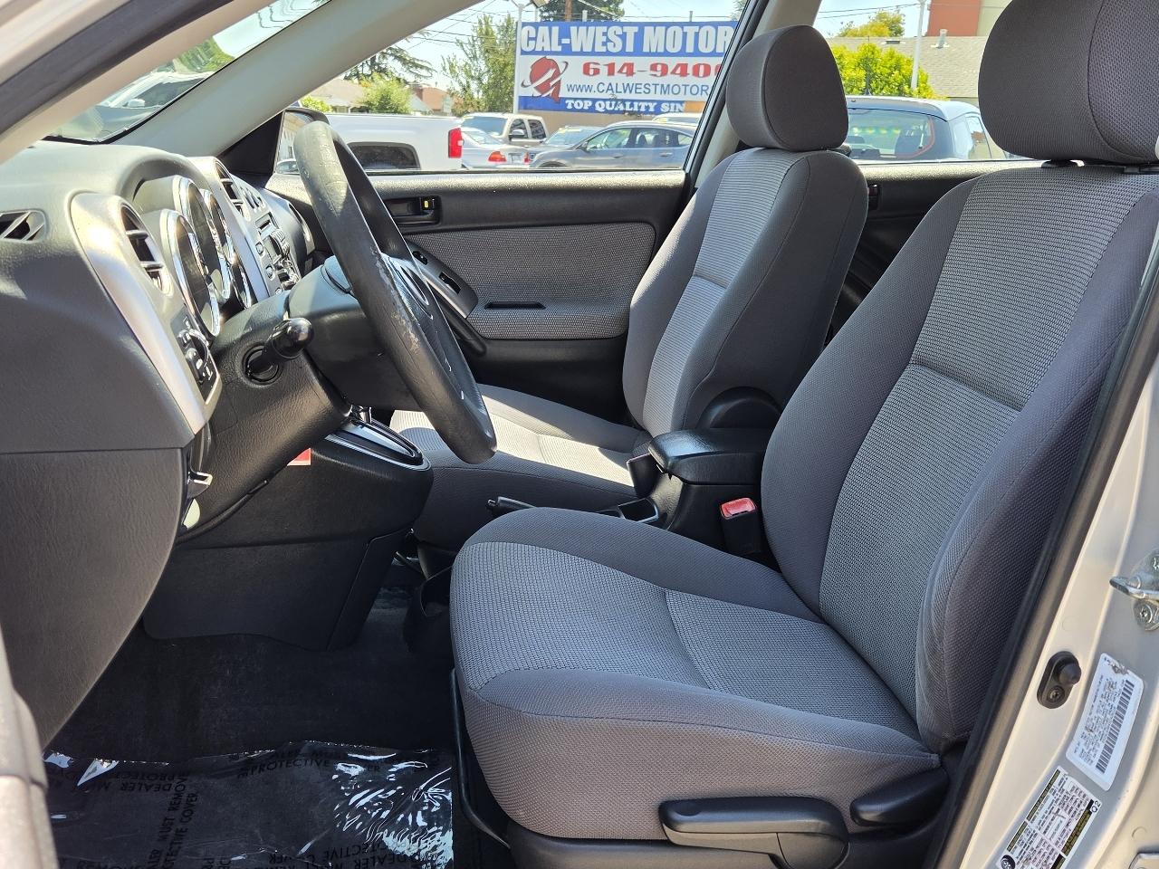 Pontiac Vibe  2005
