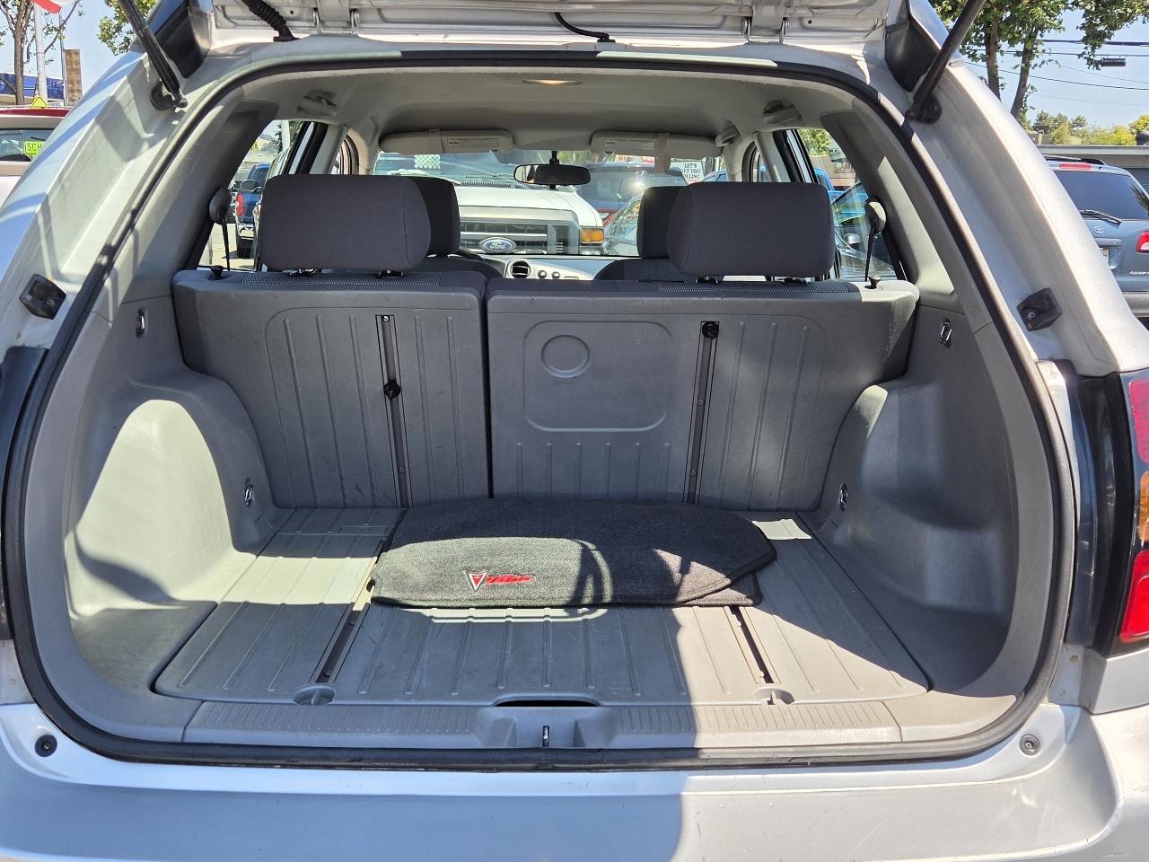 Pontiac Vibe  2005
