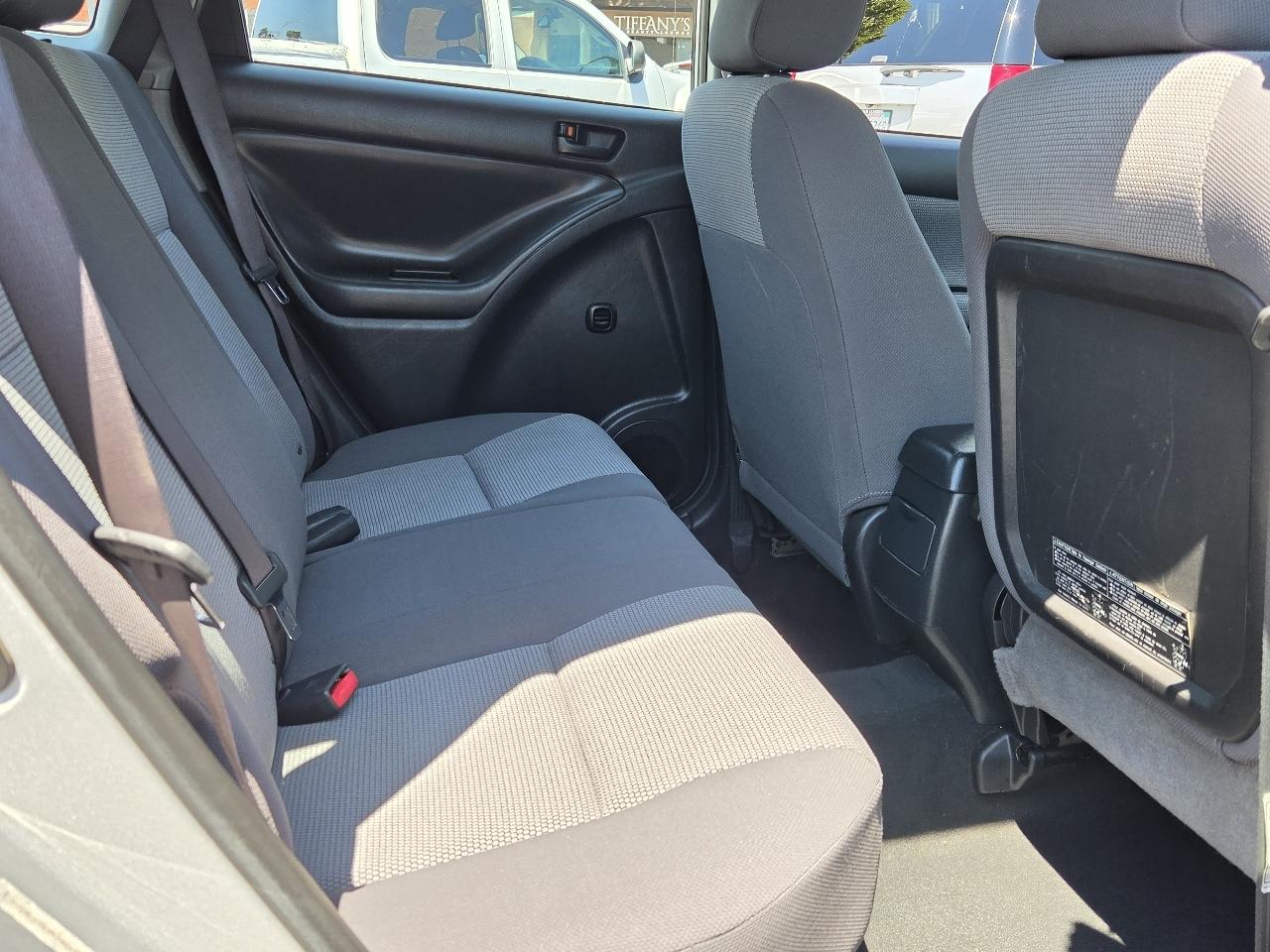 Pontiac Vibe  2005