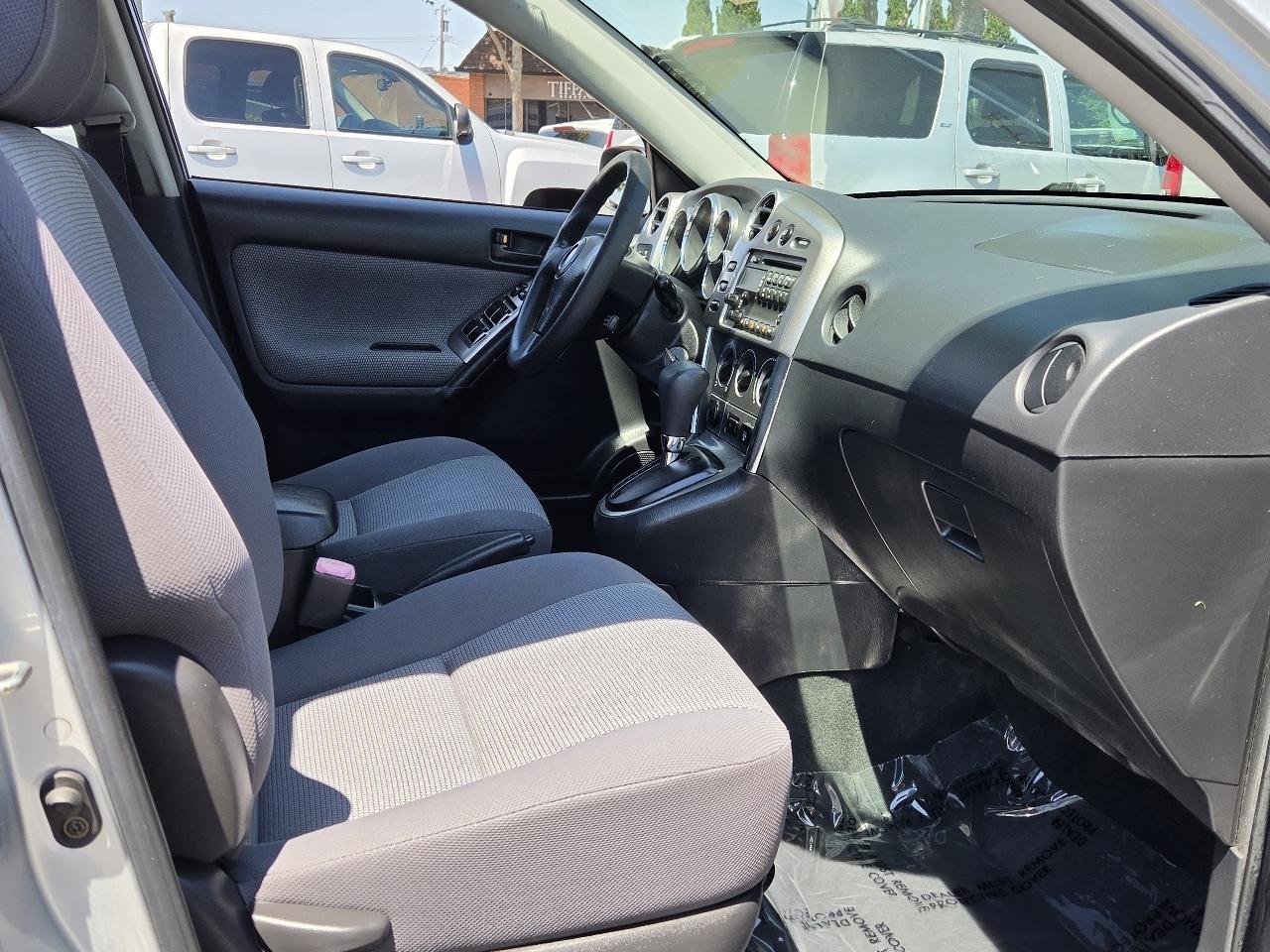 Pontiac Vibe  2005