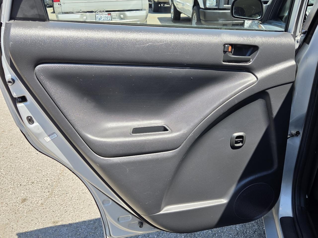 Pontiac Vibe  2005
