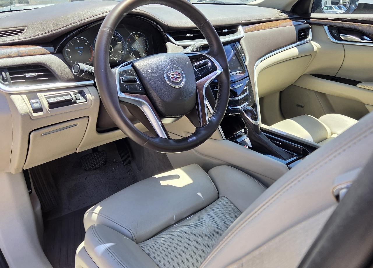 Cadillac XTS  2013