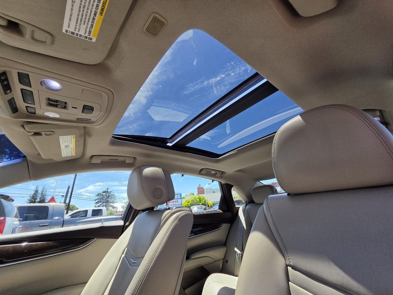 Cadillac XTS  2013