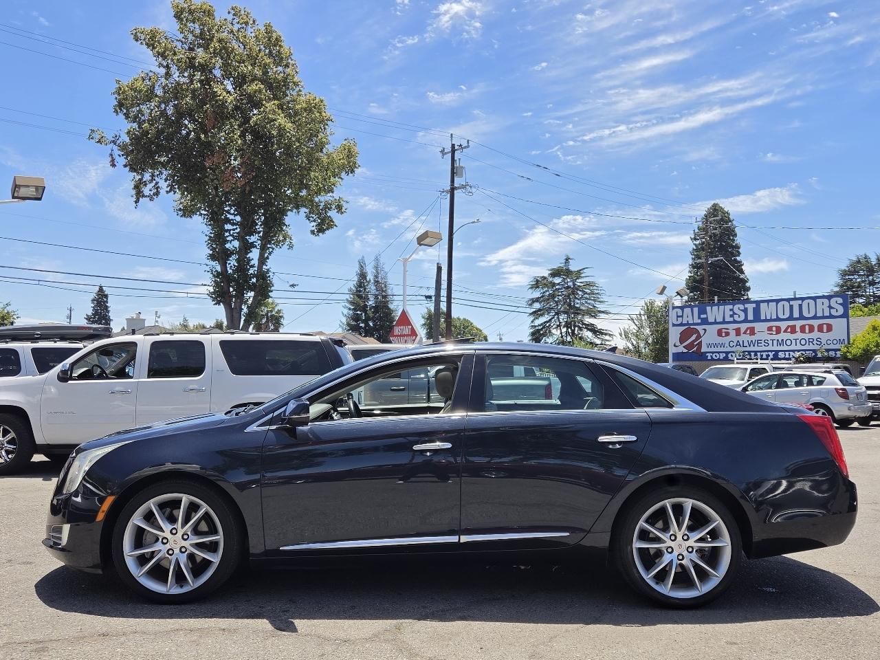 Cadillac XTS  2013