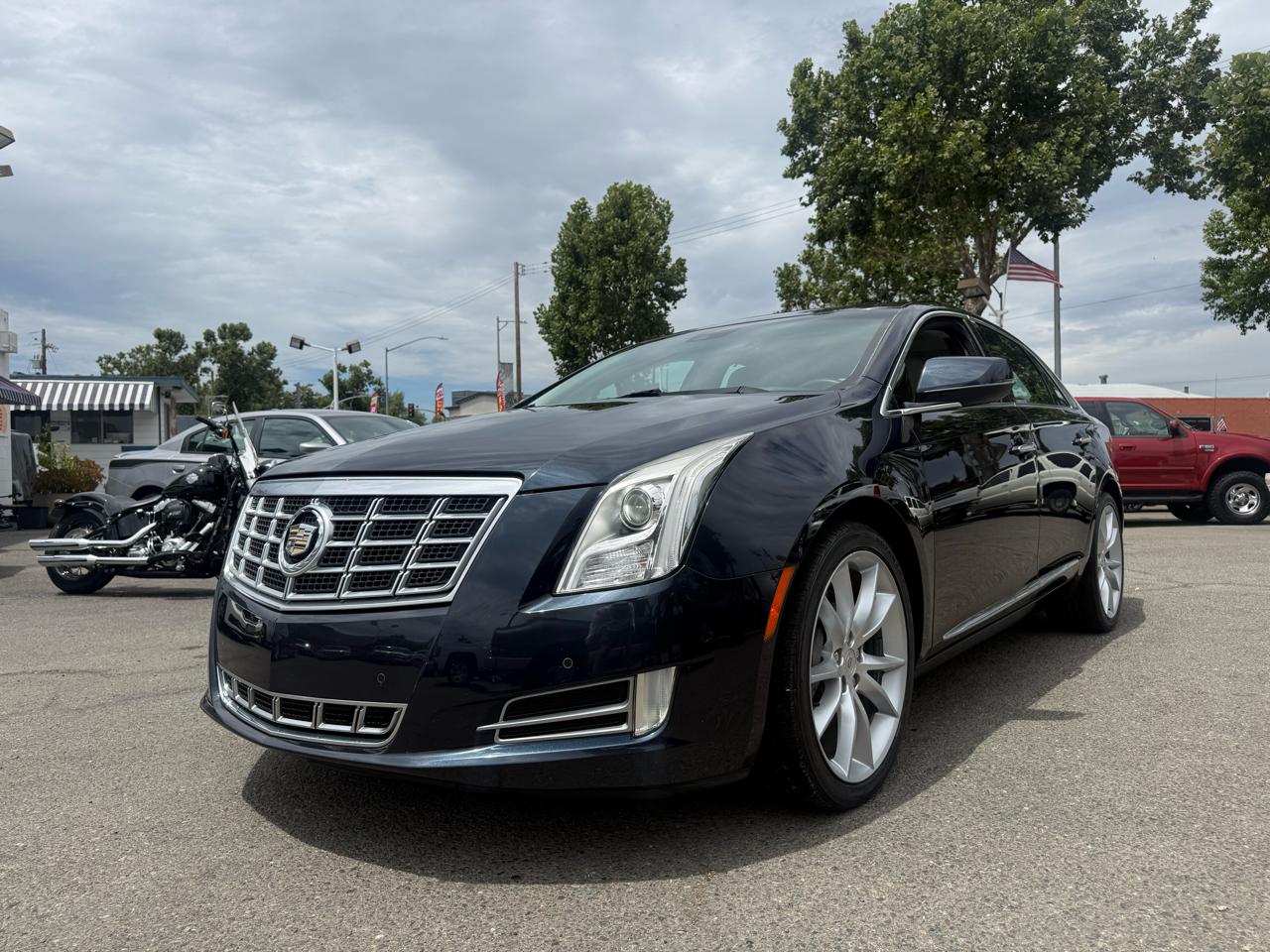 Cadillac XTS  2013