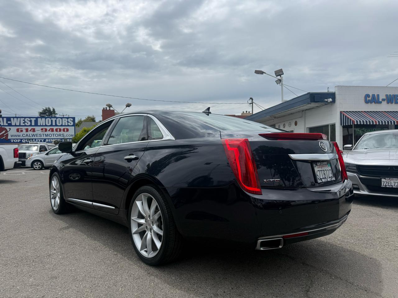 Cadillac XTS  2013