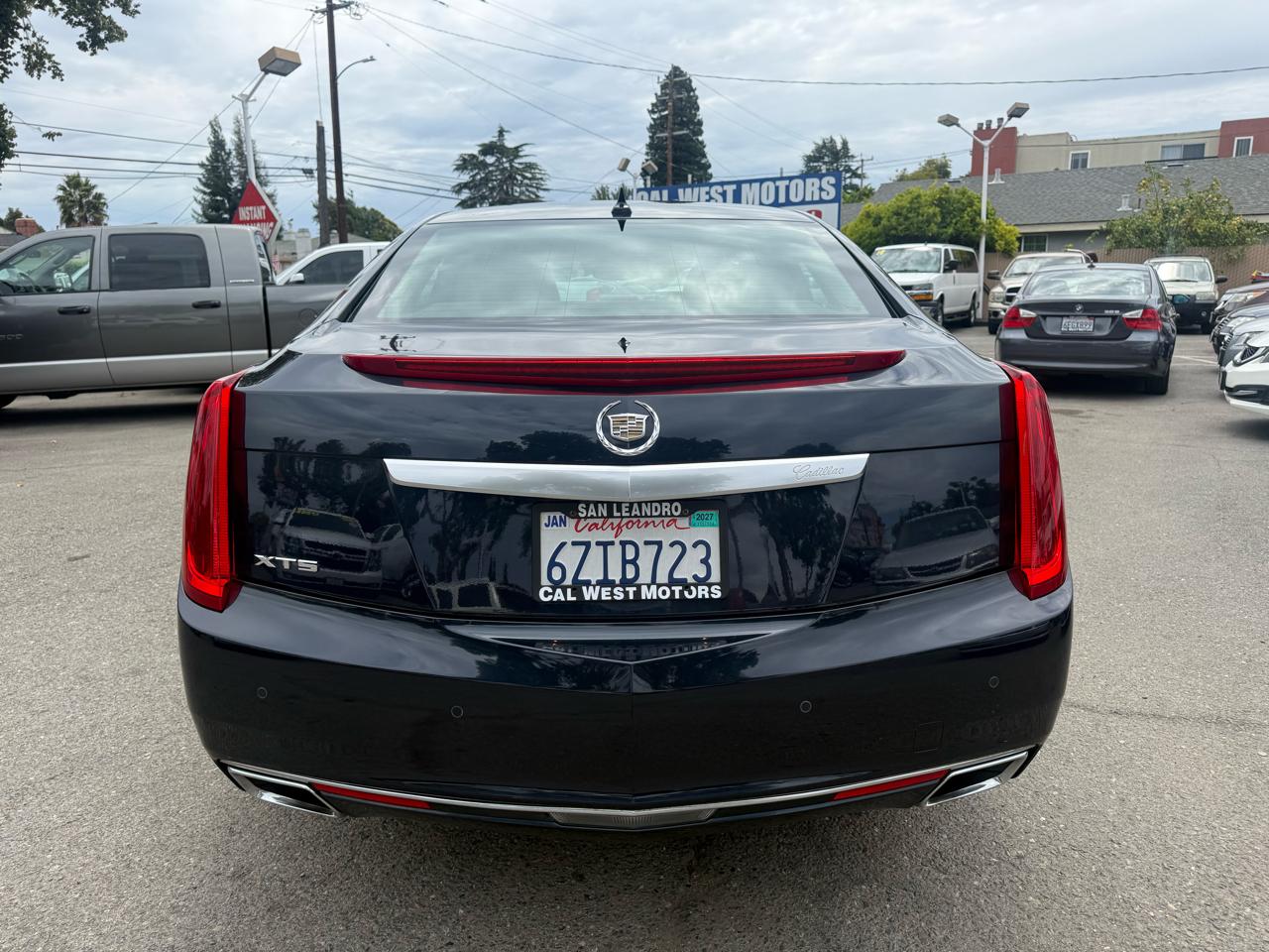 Cadillac XTS  2013