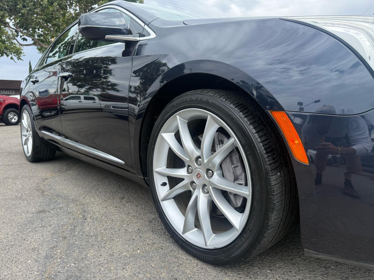 Cadillac XTS  2013