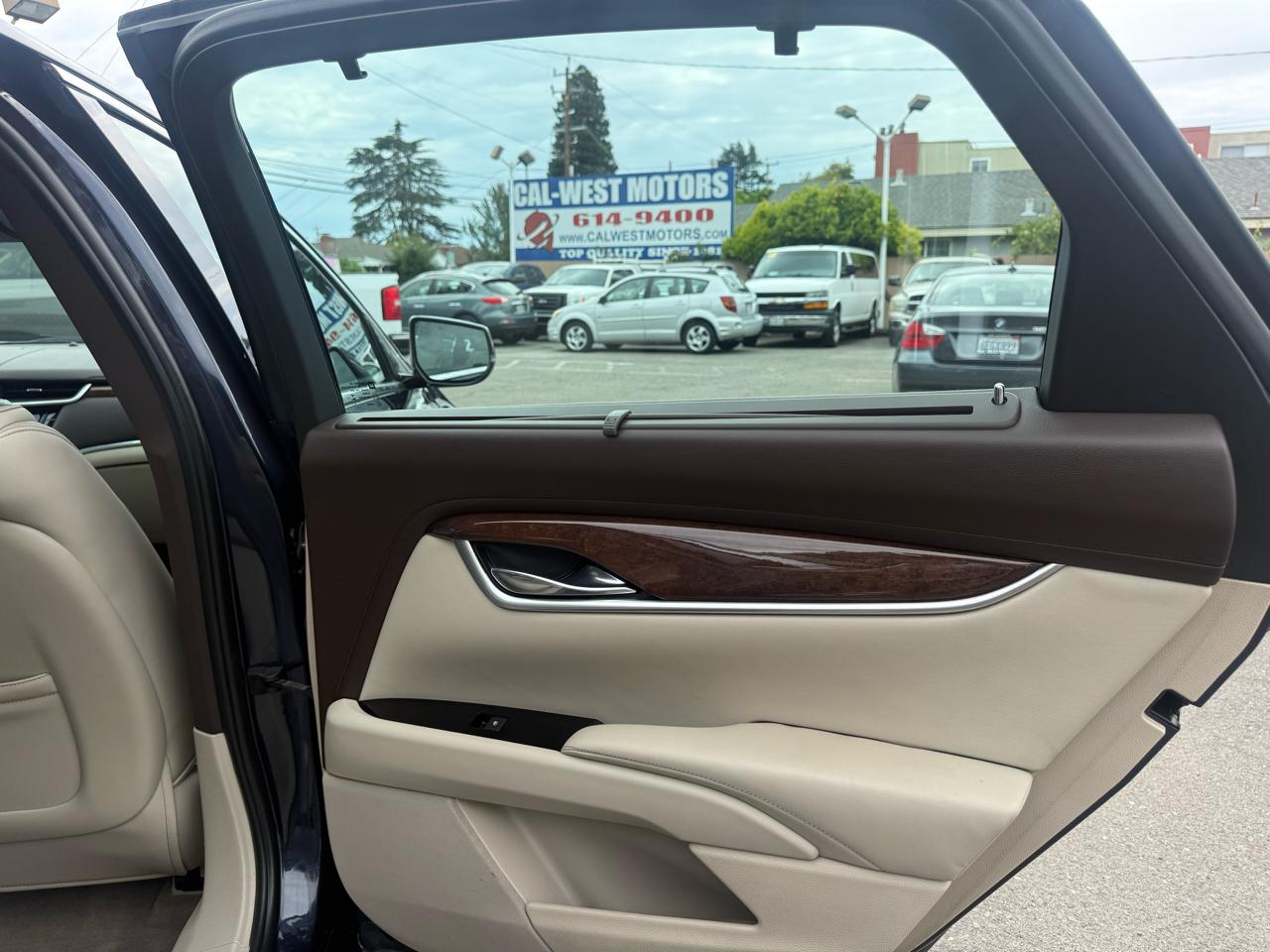 Cadillac XTS  2013