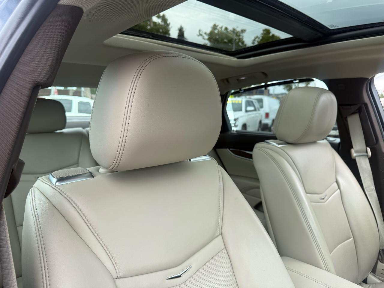 Cadillac XTS  2013