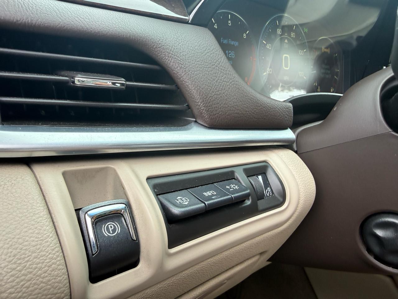 Cadillac XTS  2013