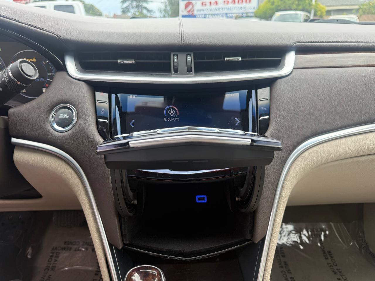 Cadillac XTS  2013