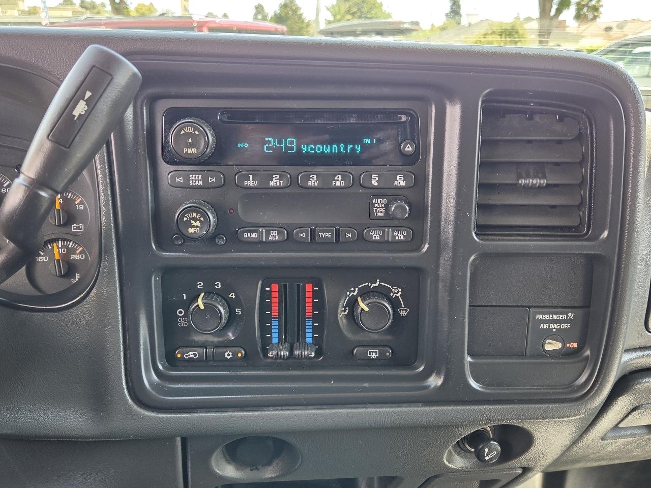 GMC Sierra 2500HD  2005