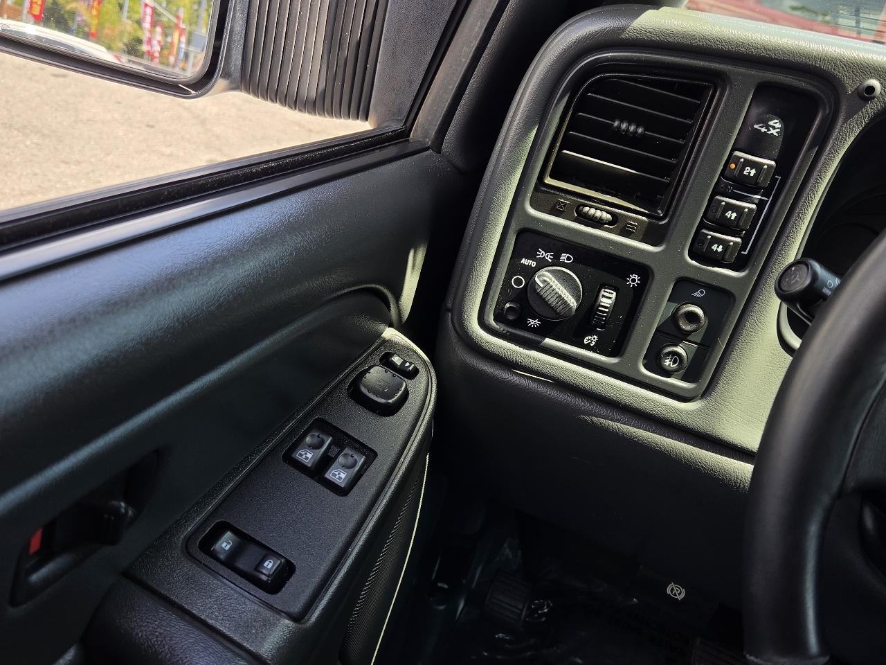 GMC Sierra 2500HD  2005