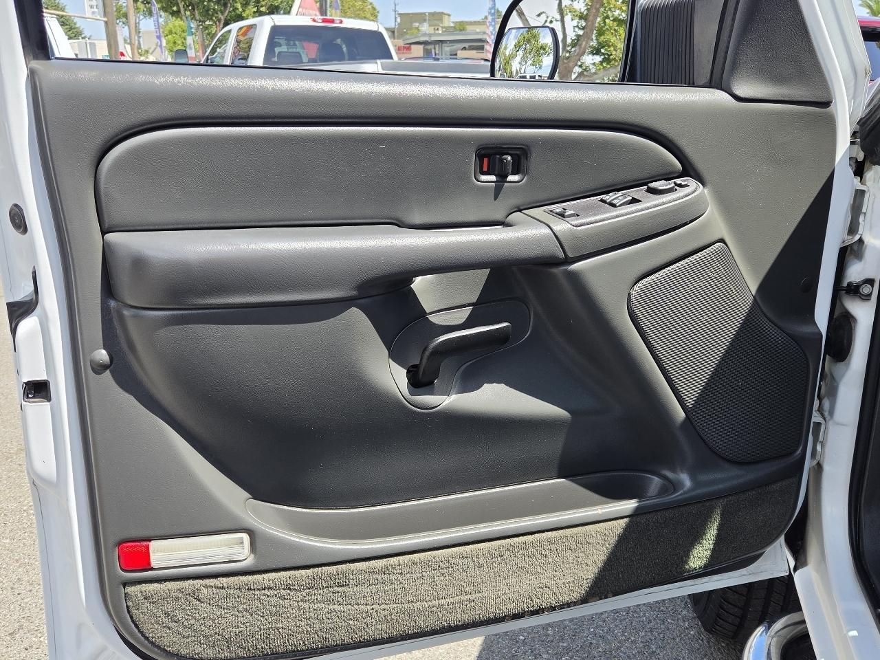 GMC Sierra 2500HD  2005