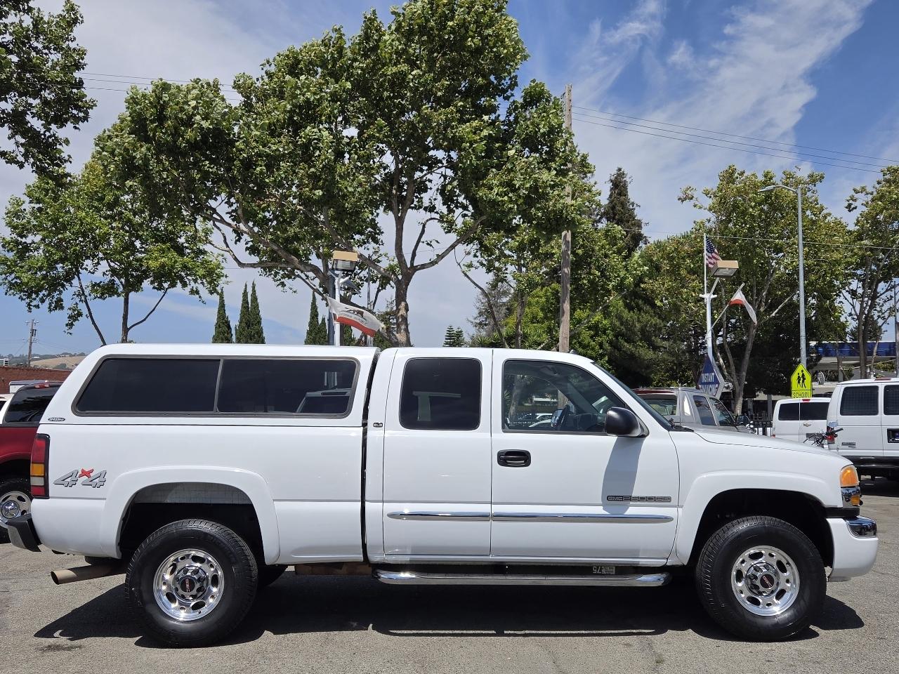 GMC Sierra 2500HD  2005