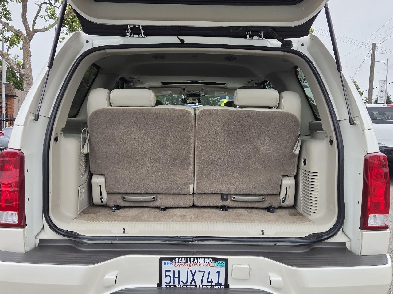 Cadillac Escalade  2004