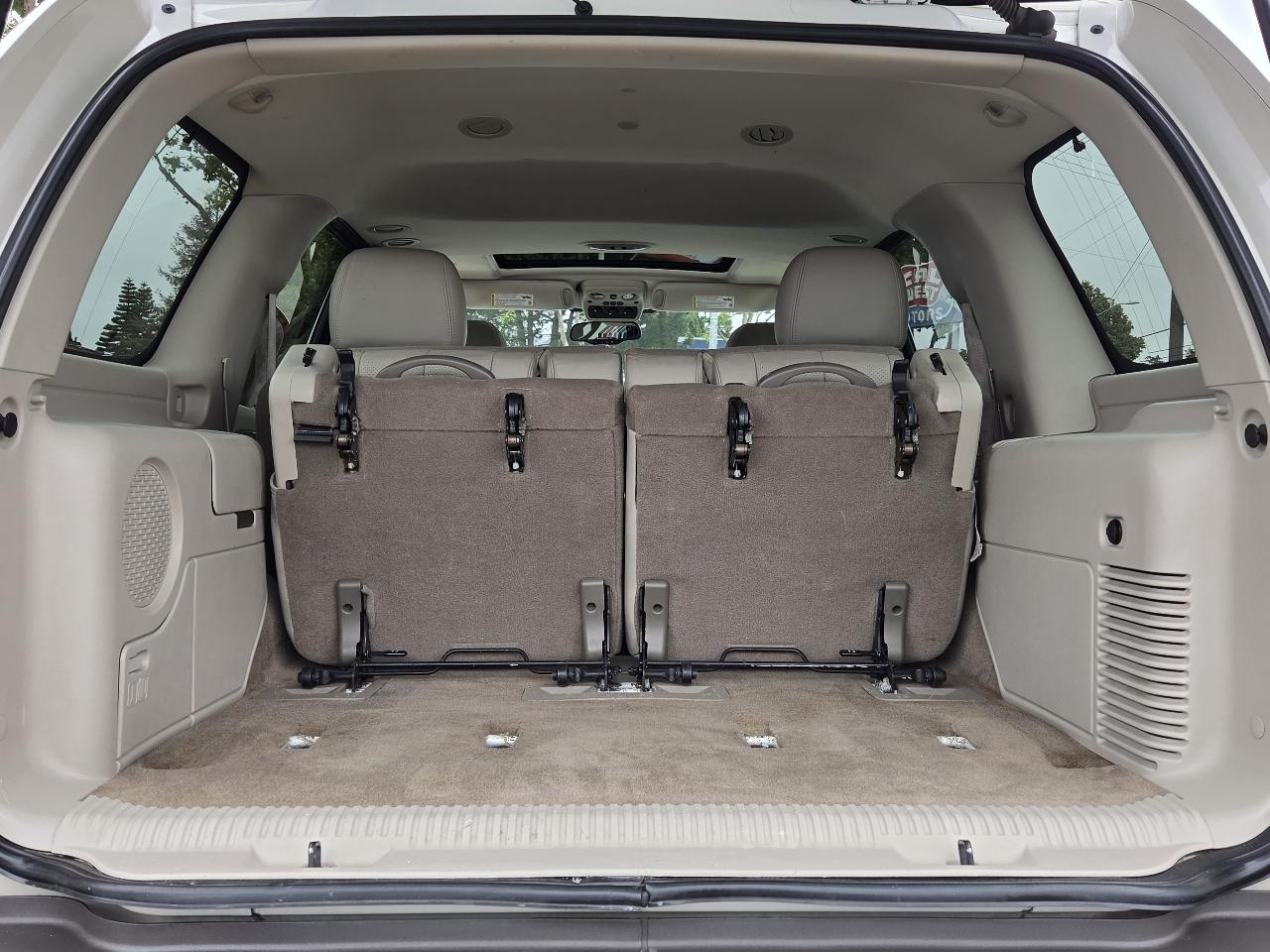 Cadillac Escalade  2004