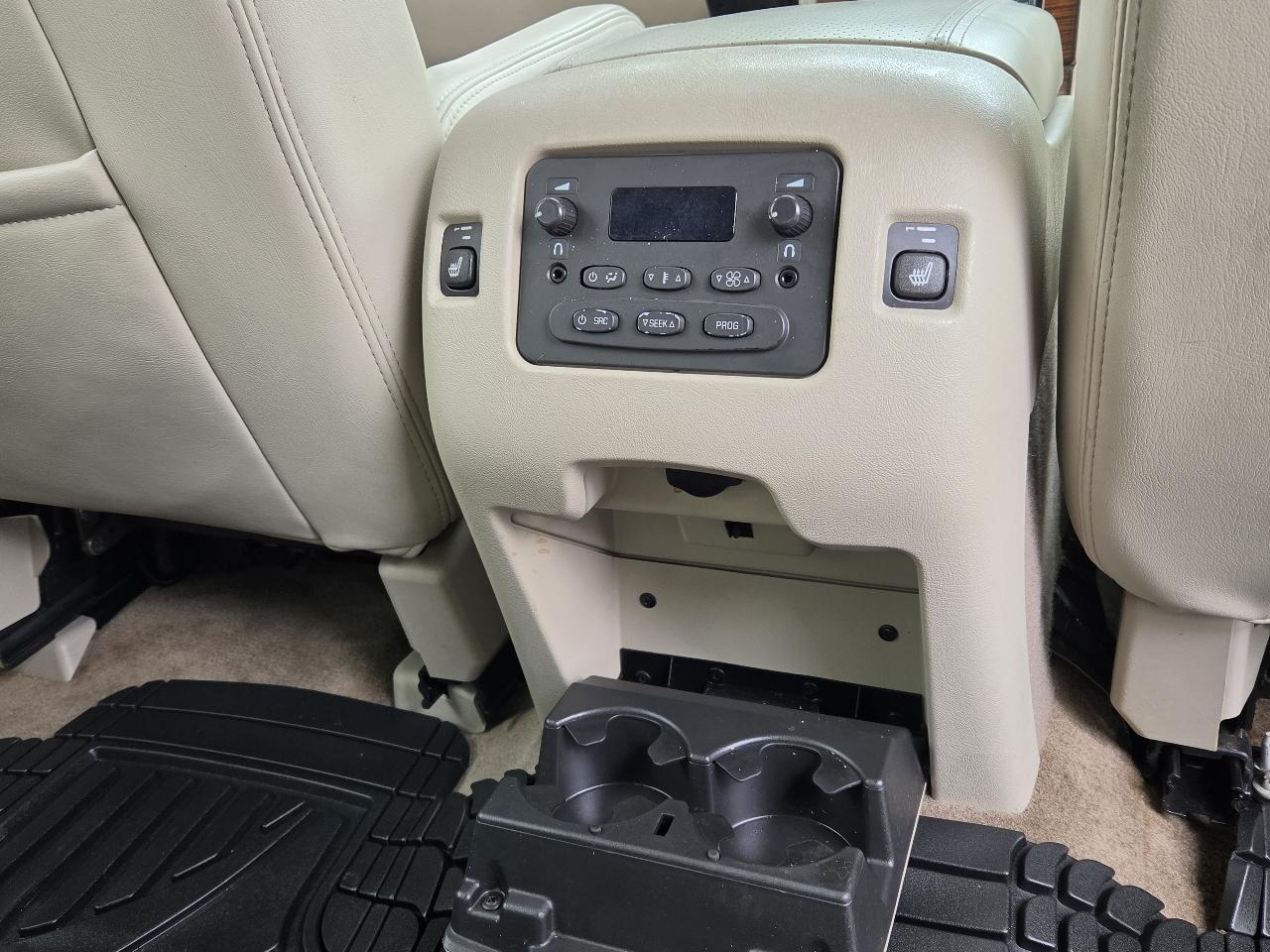 Cadillac Escalade  2004