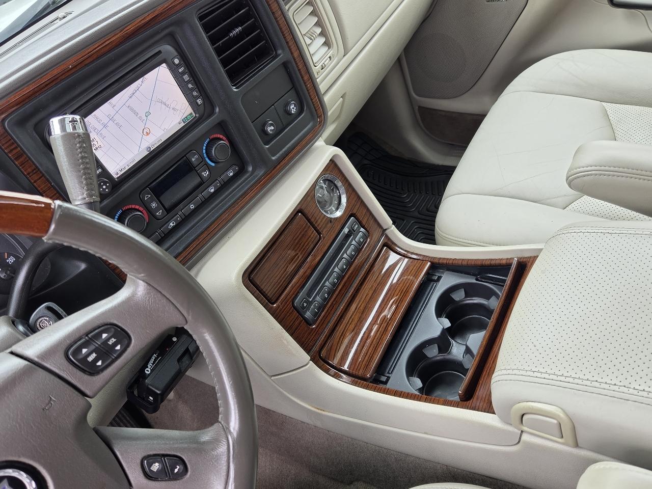 Cadillac Escalade  2004