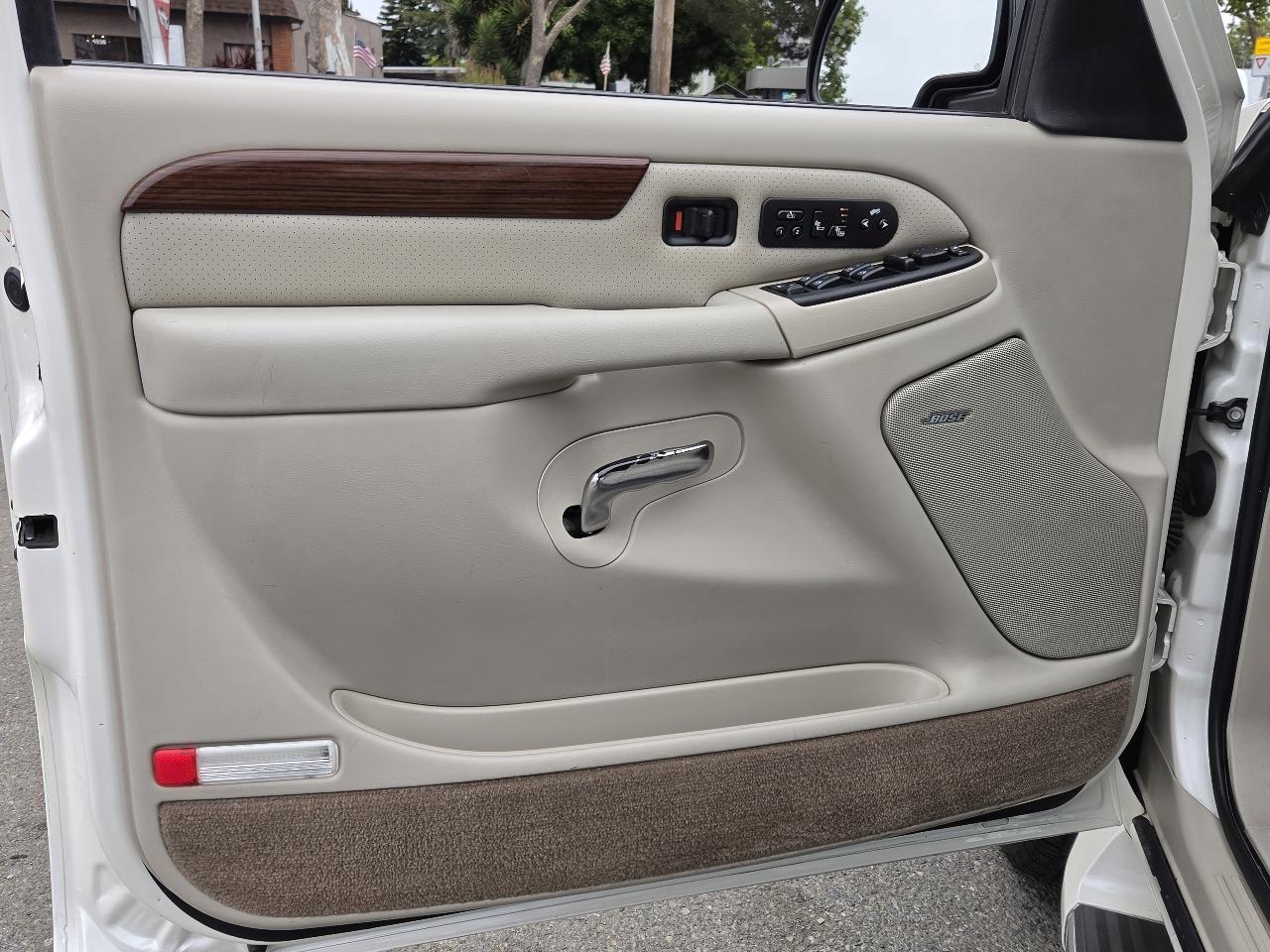 Cadillac Escalade  2004