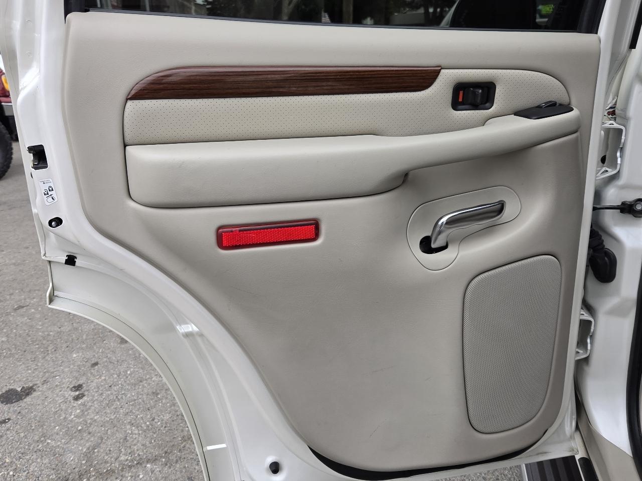 Cadillac Escalade  2004