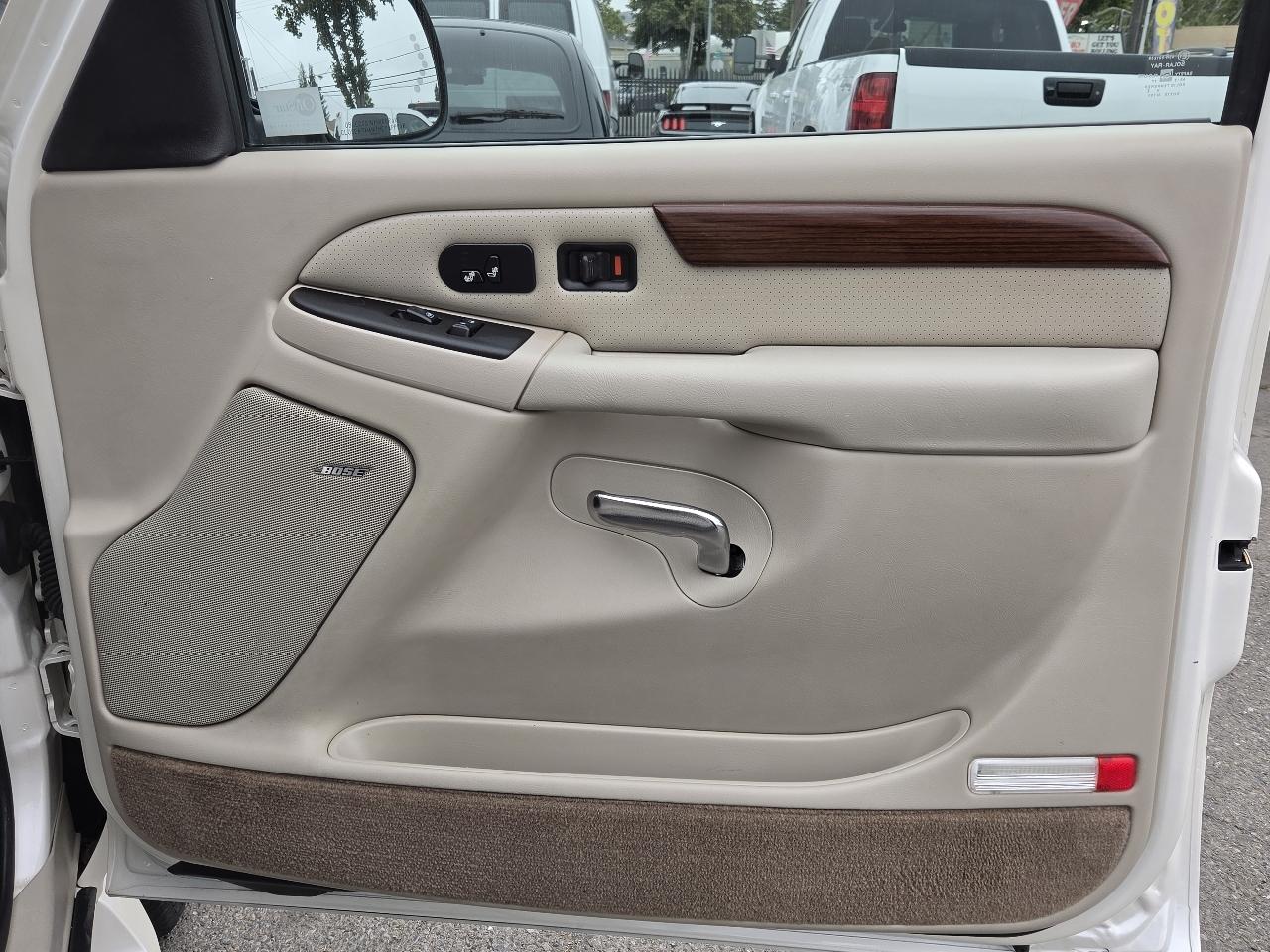 Cadillac Escalade  2004