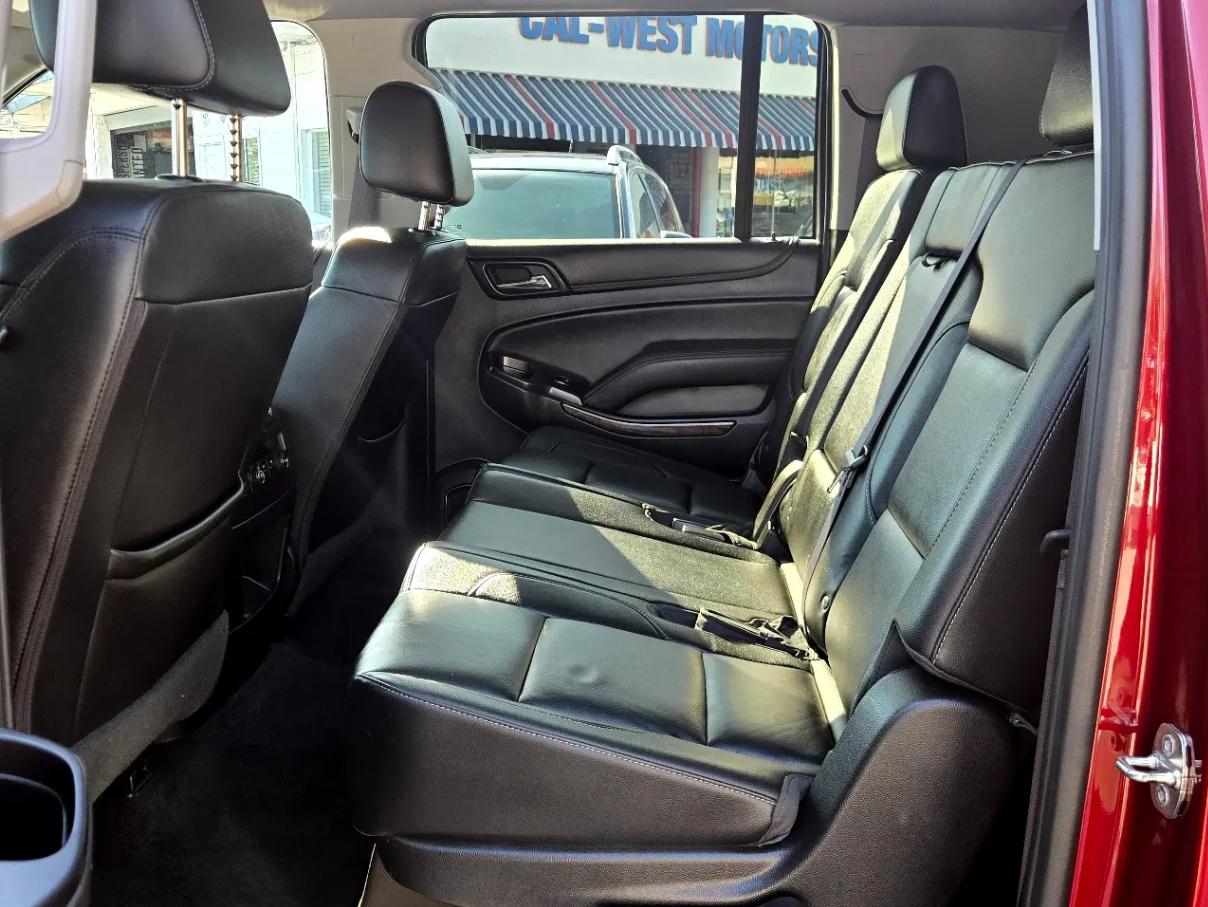 Chevrolet Suburban  2017