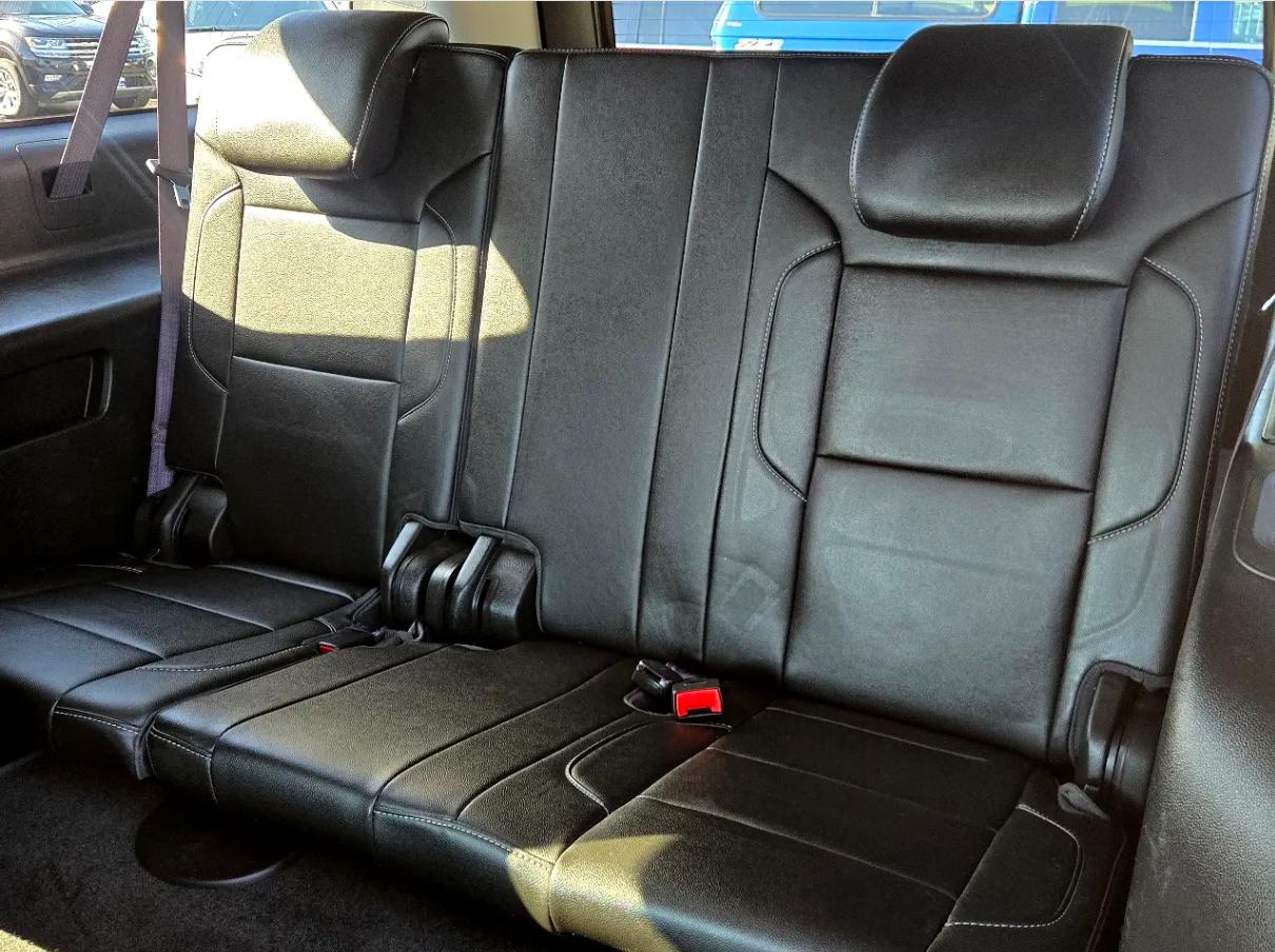 Chevrolet Suburban  2017