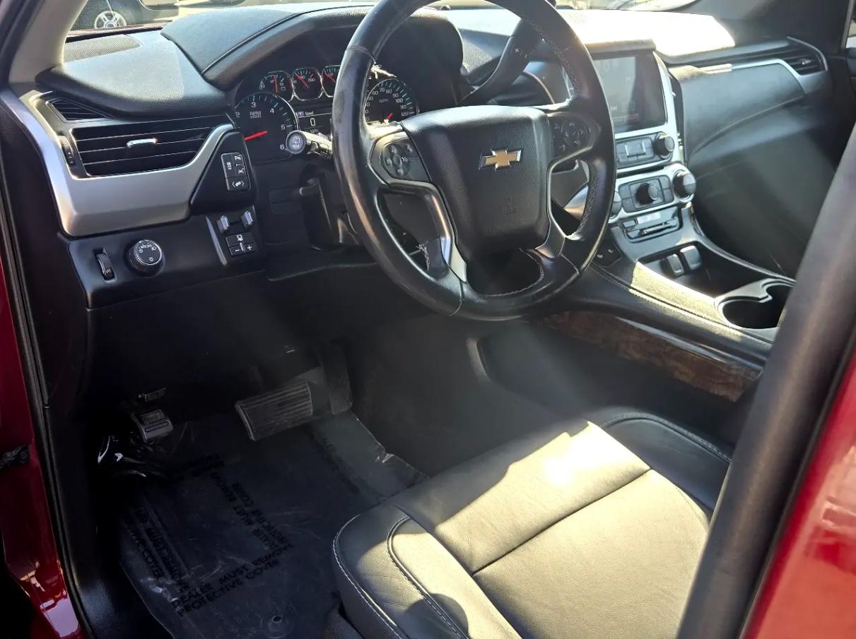 Chevrolet Suburban  2017