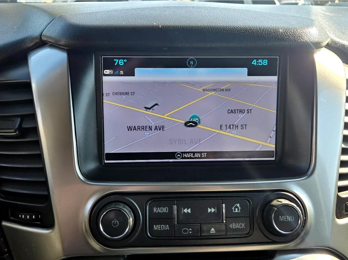 Chevrolet Suburban  2017