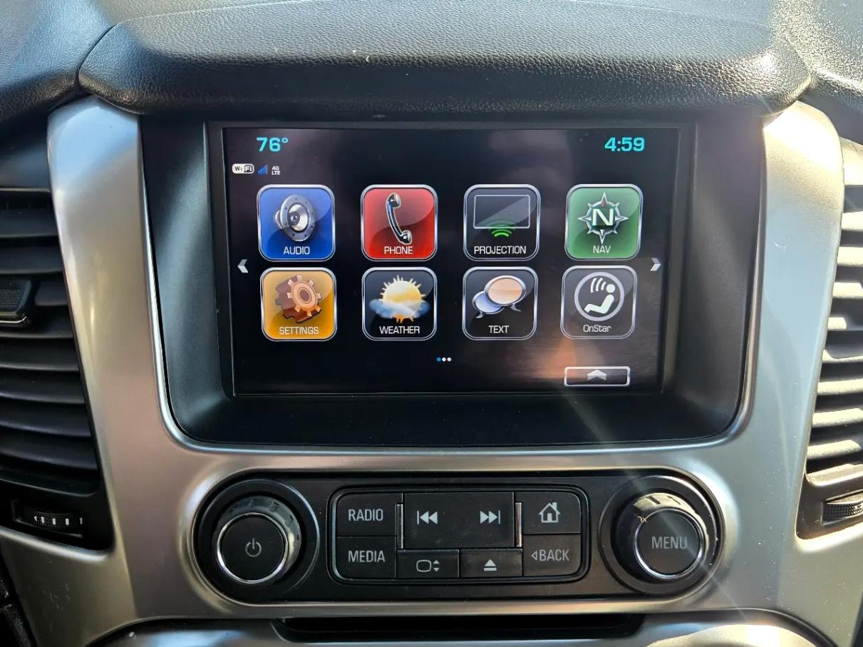 Chevrolet Suburban  2017