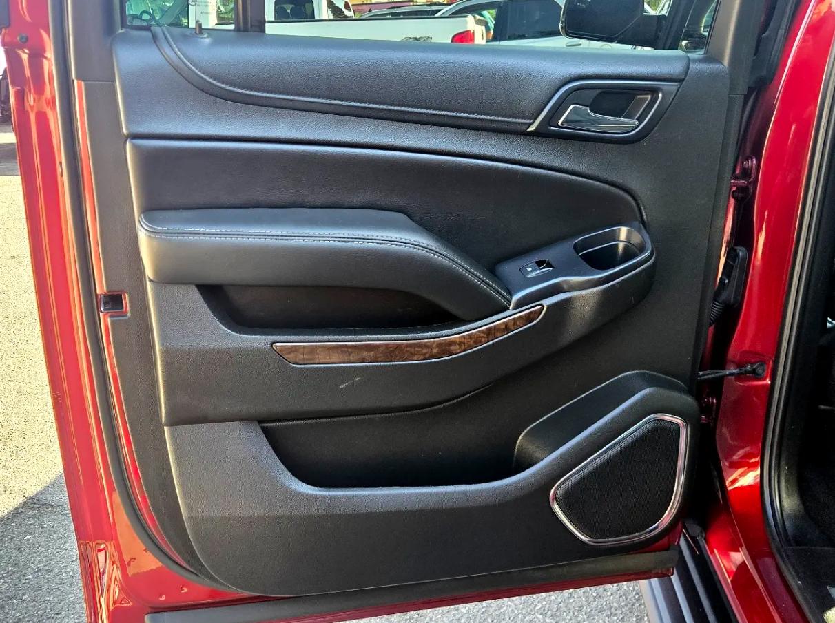 Chevrolet Suburban  2017