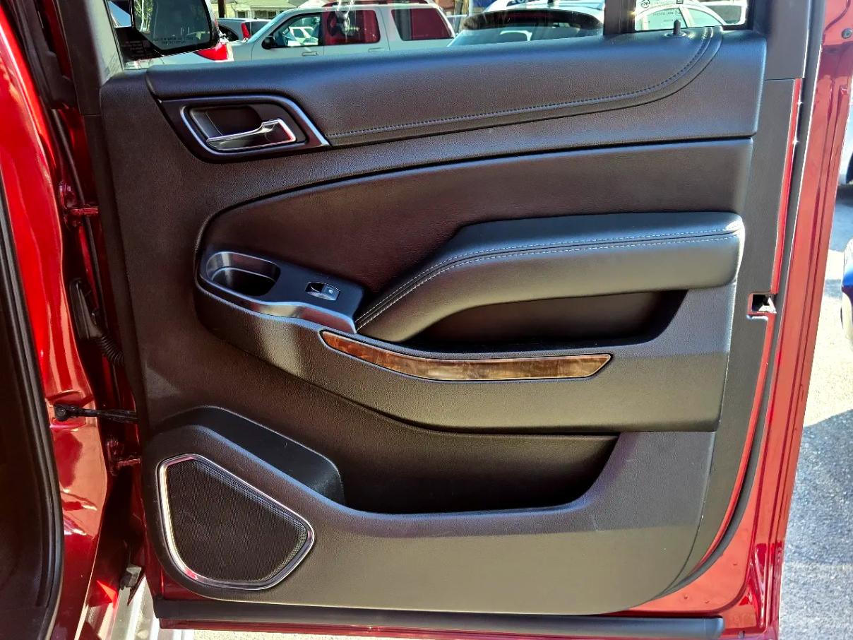 Chevrolet Suburban  2017