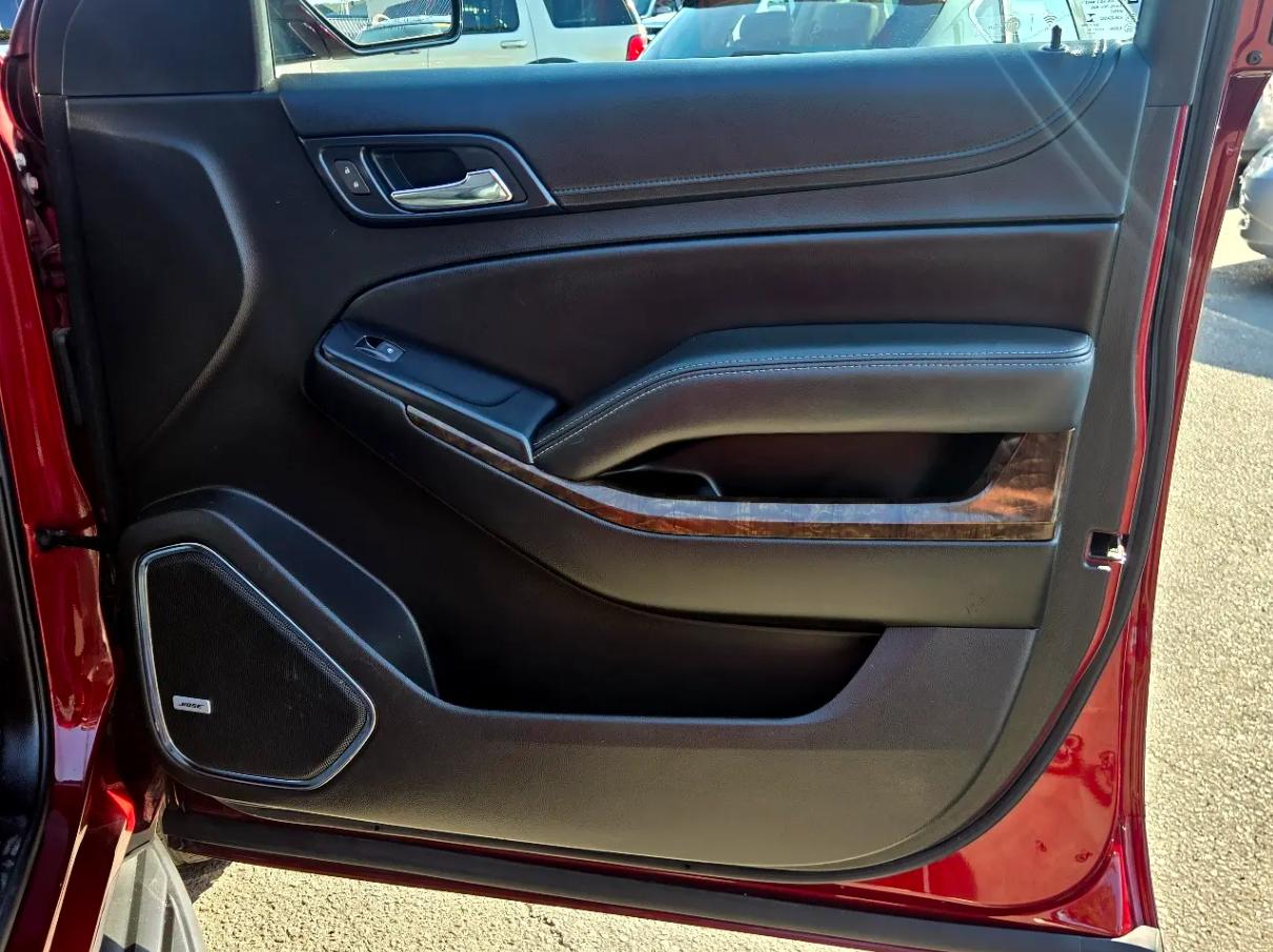 Chevrolet Suburban  2017
