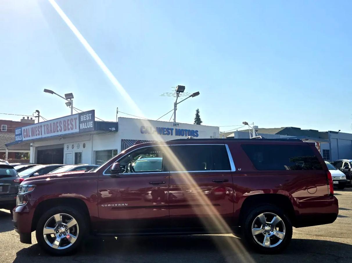 Chevrolet Suburban  2017