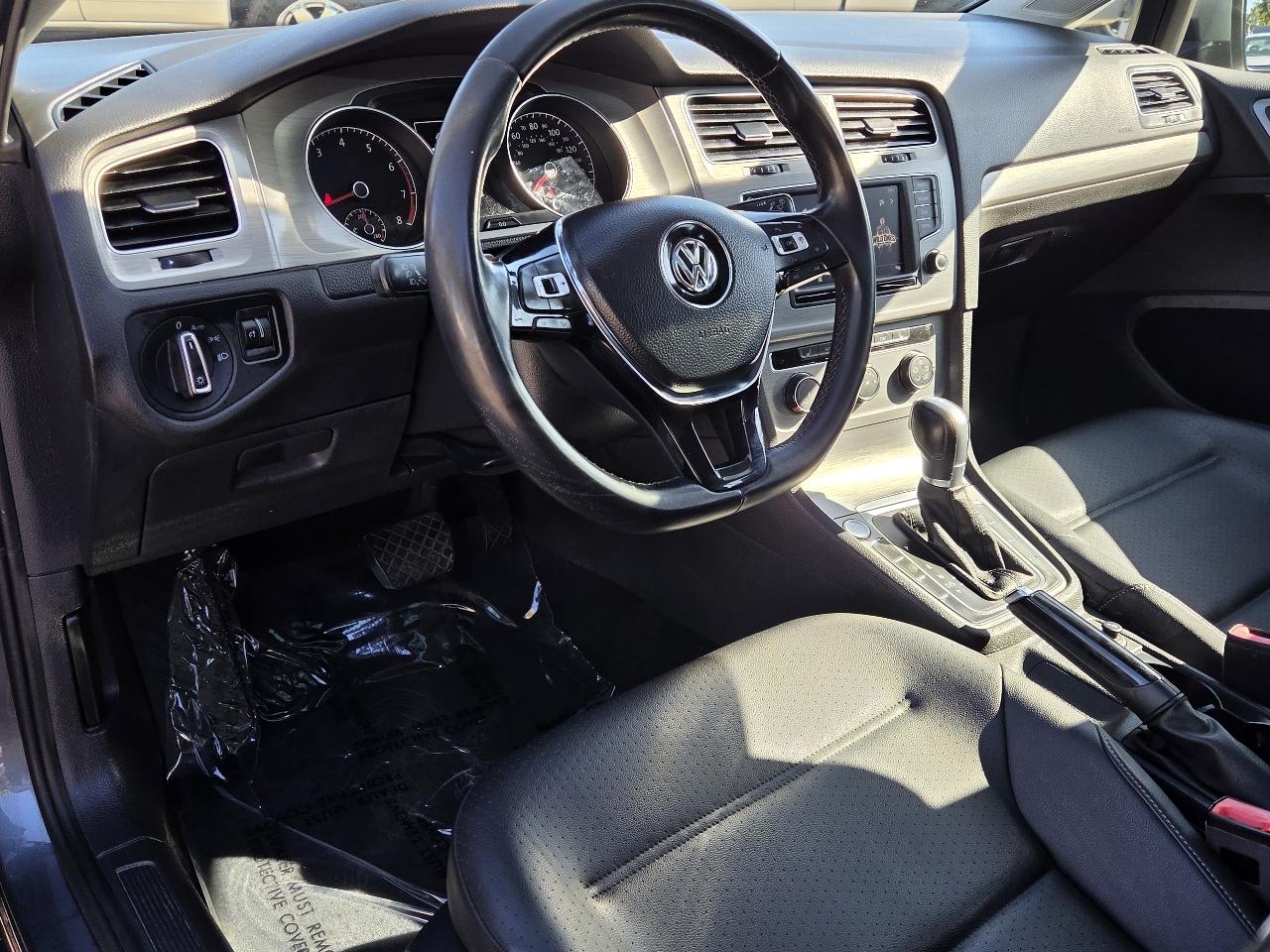 Volkswagen Golf  2017