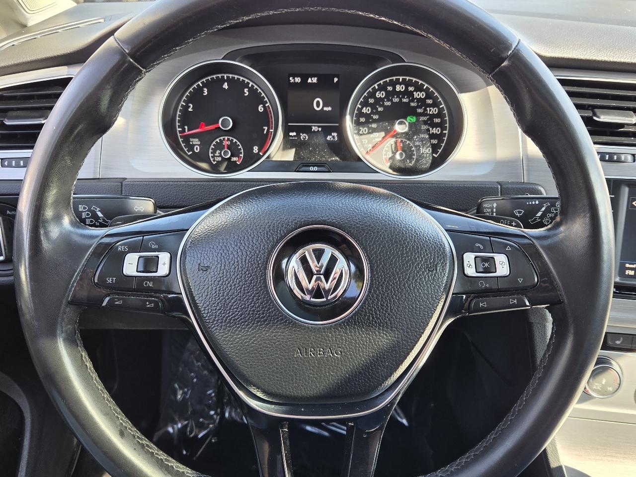 Volkswagen Golf  2017