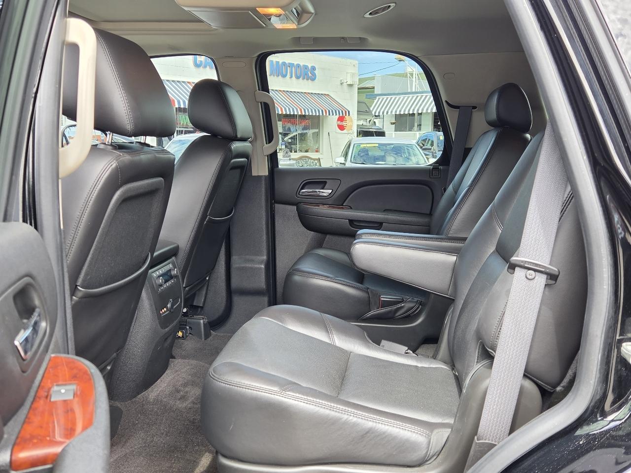 Chevrolet Tahoe  2010