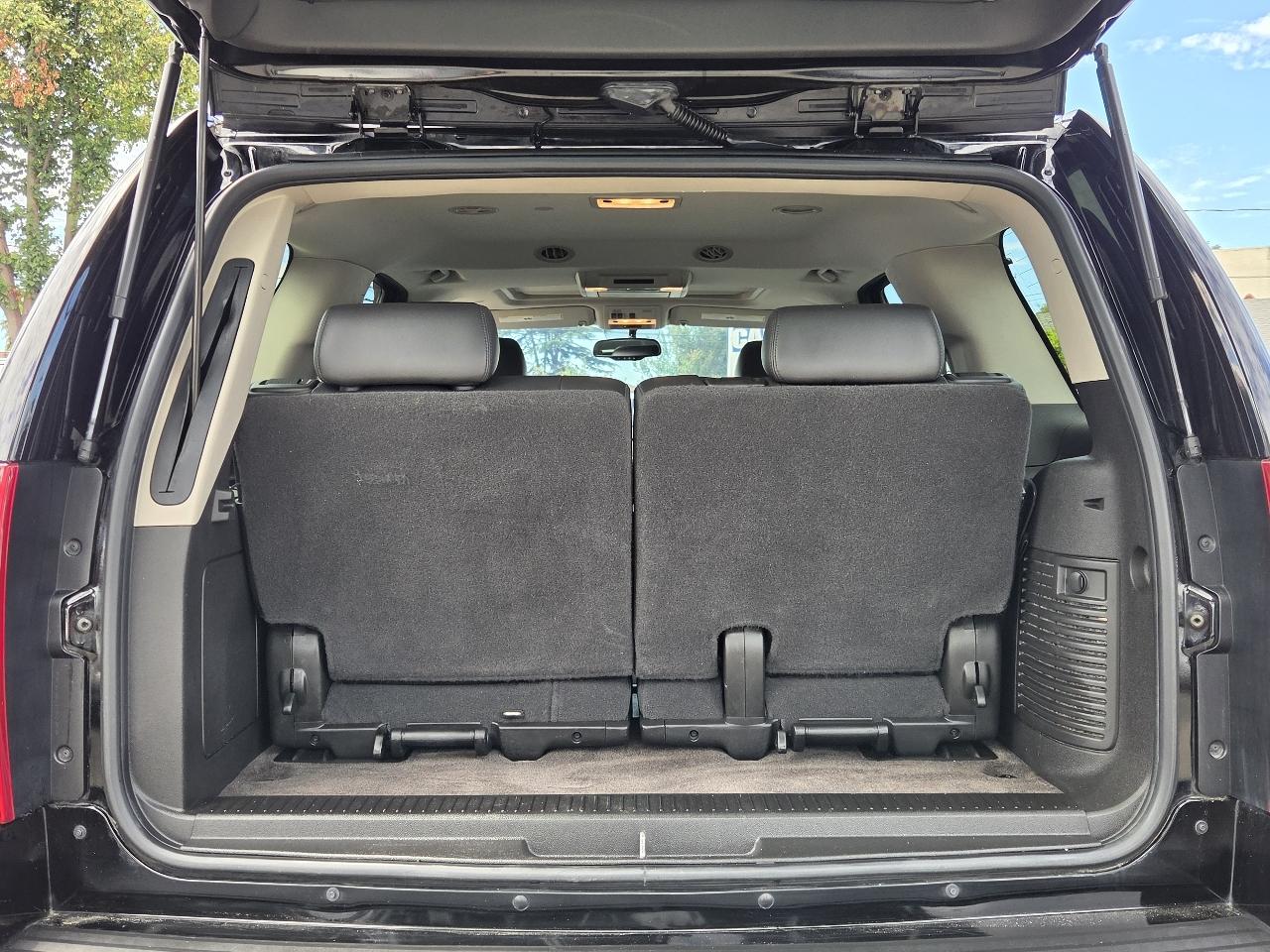 Chevrolet Tahoe  2010